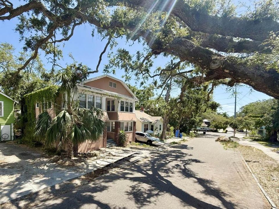 For Sale: $799,000 (12 beds, 0 baths, 3272 Square Feet)