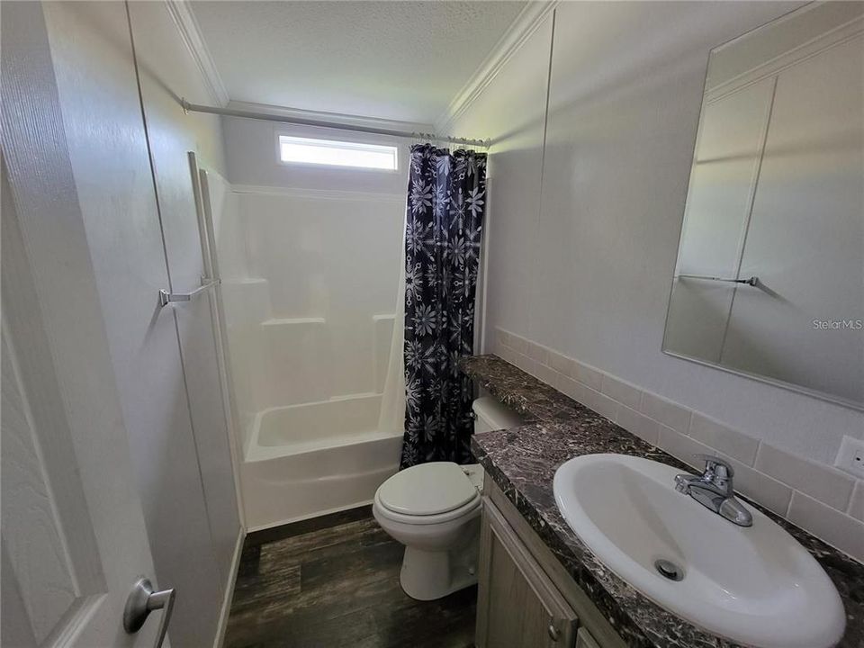 For Rent: $1,600 (4 beds, 2 baths, 2688 Square Feet)