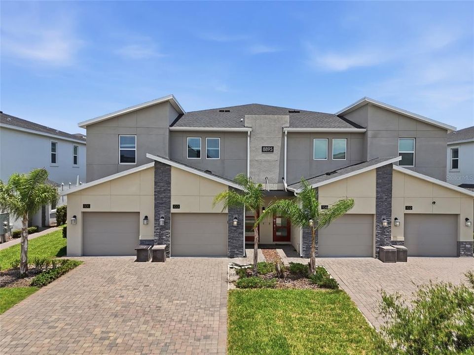 For Rent: $2,595 (3 beds, 2 baths, 1788 Square Feet)