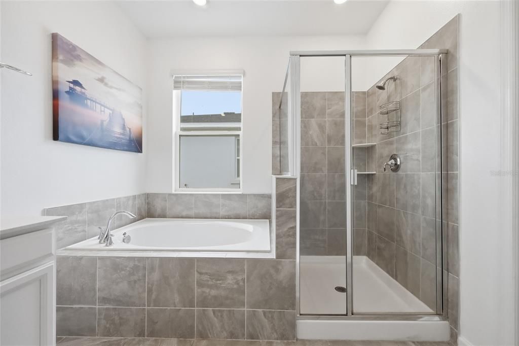 For Rent: $2,595 (3 beds, 2 baths, 1788 Square Feet)