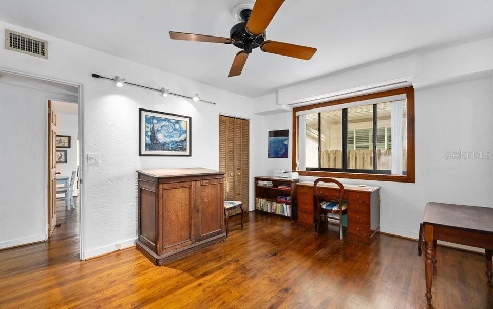 En Venta: $1,090,000 (3 camas, 2 baños, 3667 Pies cuadrados)