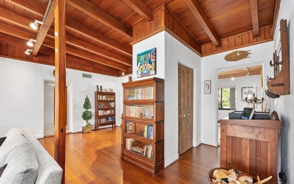 En Venta: $1,090,000 (3 camas, 2 baños, 3667 Pies cuadrados)
