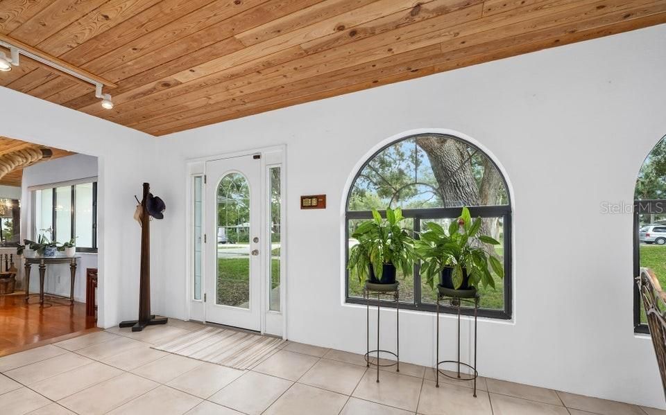 En Venta: $1,090,000 (3 camas, 2 baños, 3667 Pies cuadrados)