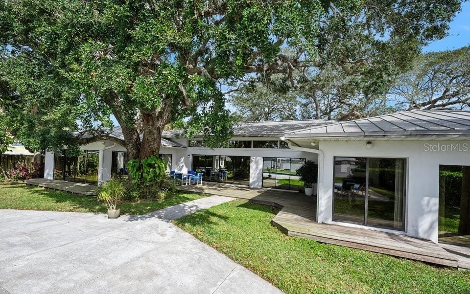 En Venta: $1,090,000 (3 camas, 2 baños, 3667 Pies cuadrados)
