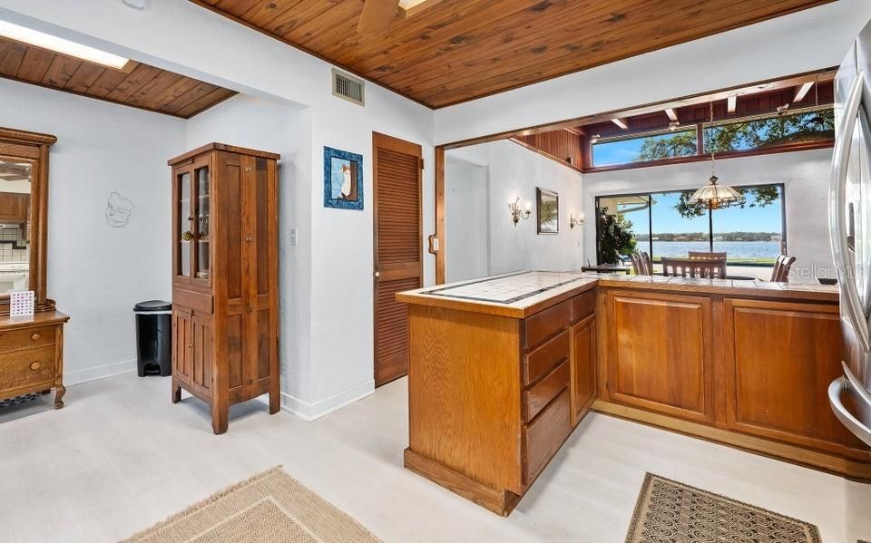 En Venta: $1,090,000 (3 camas, 2 baños, 3667 Pies cuadrados)