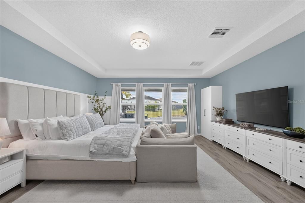 For Sale: $1,350,000 (4 beds, 3 baths, 3964 Square Feet)