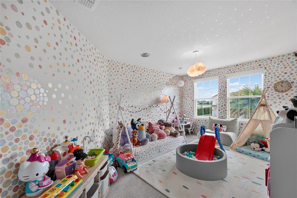 For Sale: $1,350,000 (4 beds, 3 baths, 3964 Square Feet)