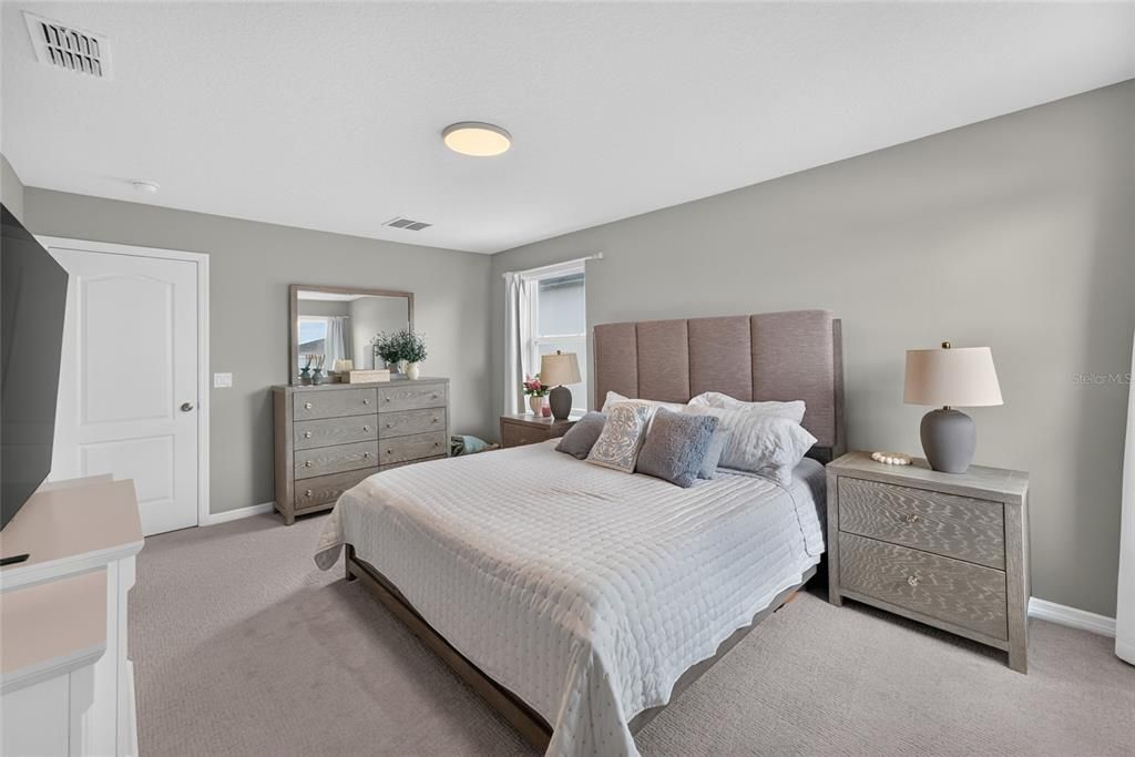 For Sale: $1,350,000 (4 beds, 3 baths, 3964 Square Feet)