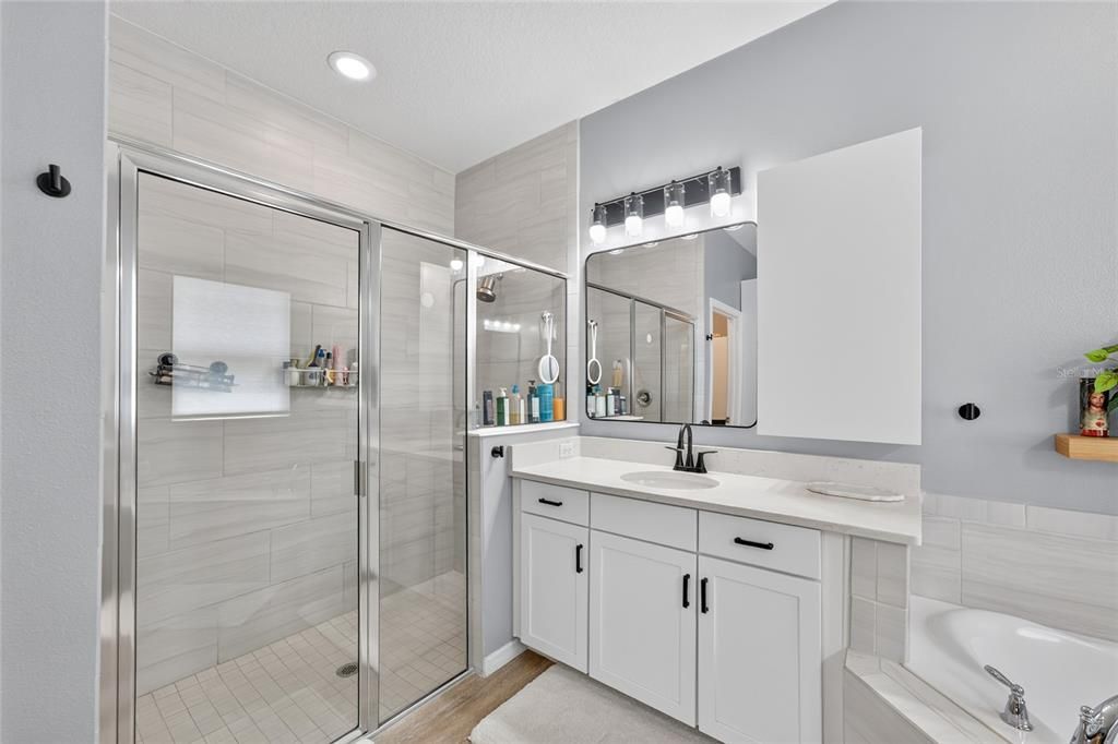 For Sale: $1,350,000 (4 beds, 3 baths, 3964 Square Feet)