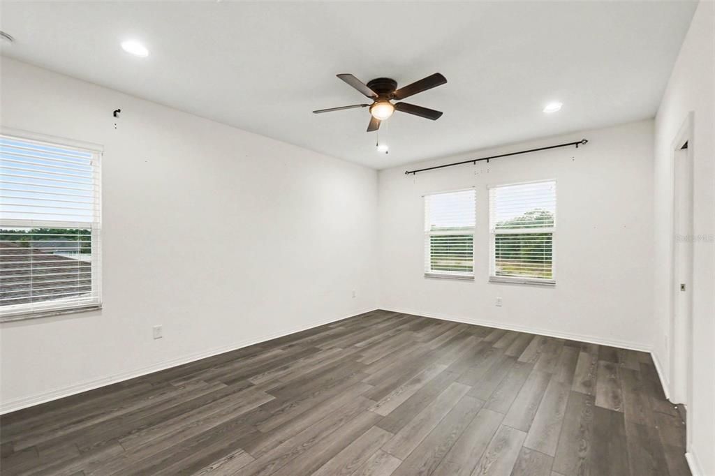 For Sale: $410,000 (4 beds, 3 baths, 2606 Square Feet)