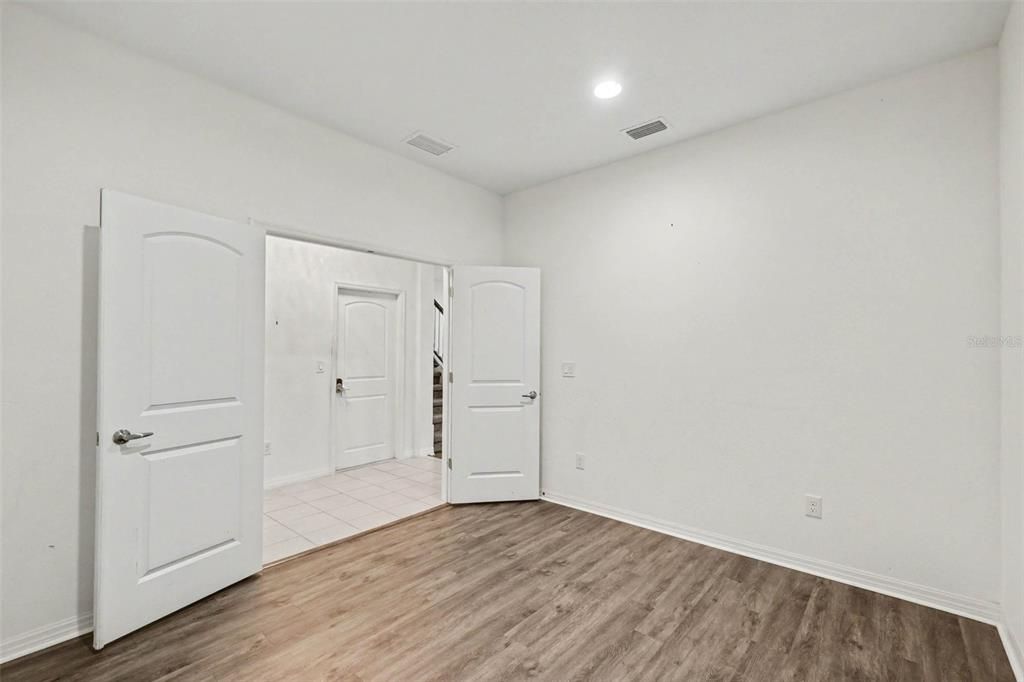 For Sale: $410,000 (4 beds, 3 baths, 2606 Square Feet)