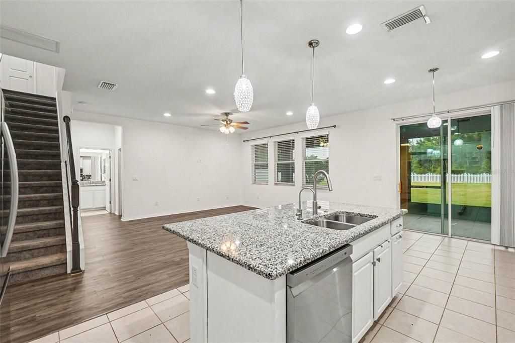 For Sale: $410,000 (4 beds, 3 baths, 2606 Square Feet)