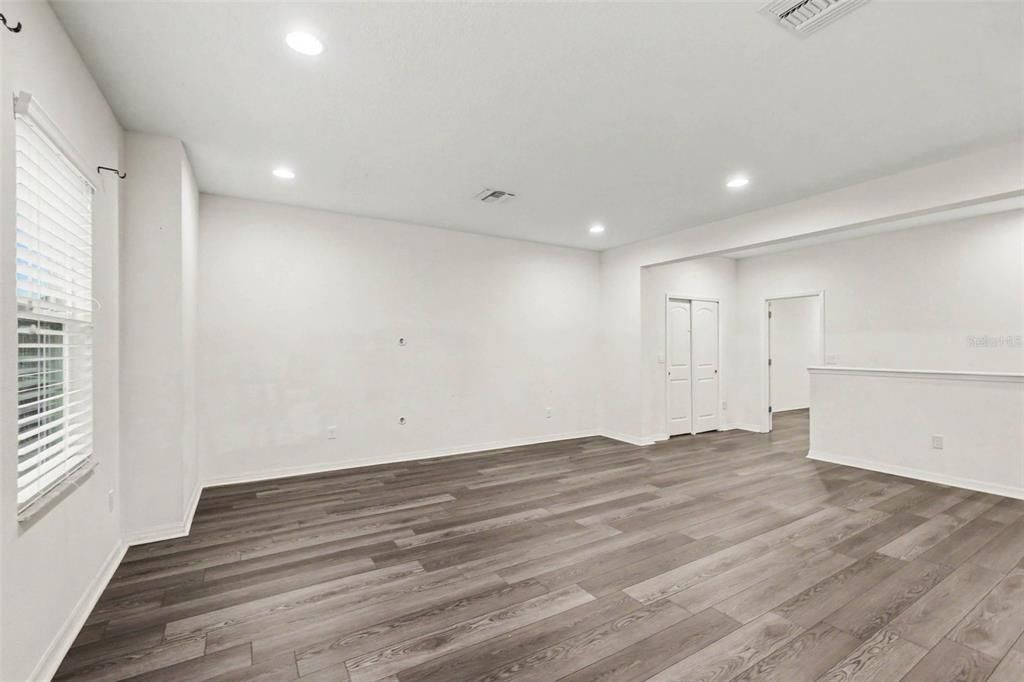 For Sale: $410,000 (4 beds, 3 baths, 2606 Square Feet)