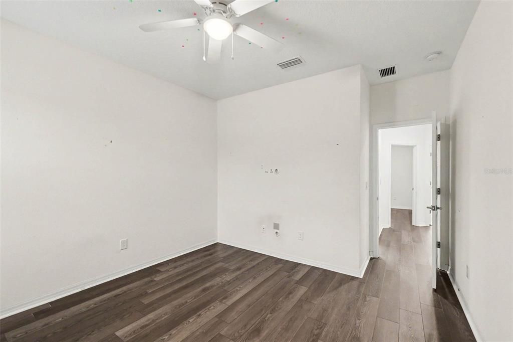 For Sale: $410,000 (4 beds, 3 baths, 2606 Square Feet)