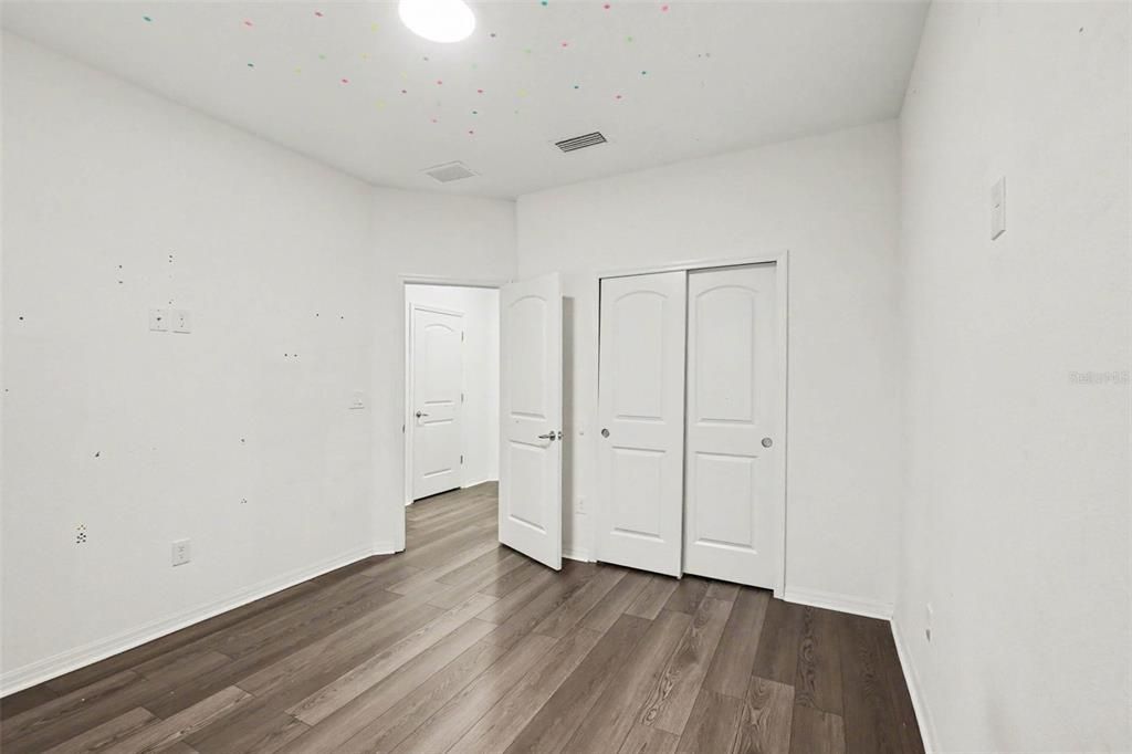 For Sale: $410,000 (4 beds, 3 baths, 2606 Square Feet)