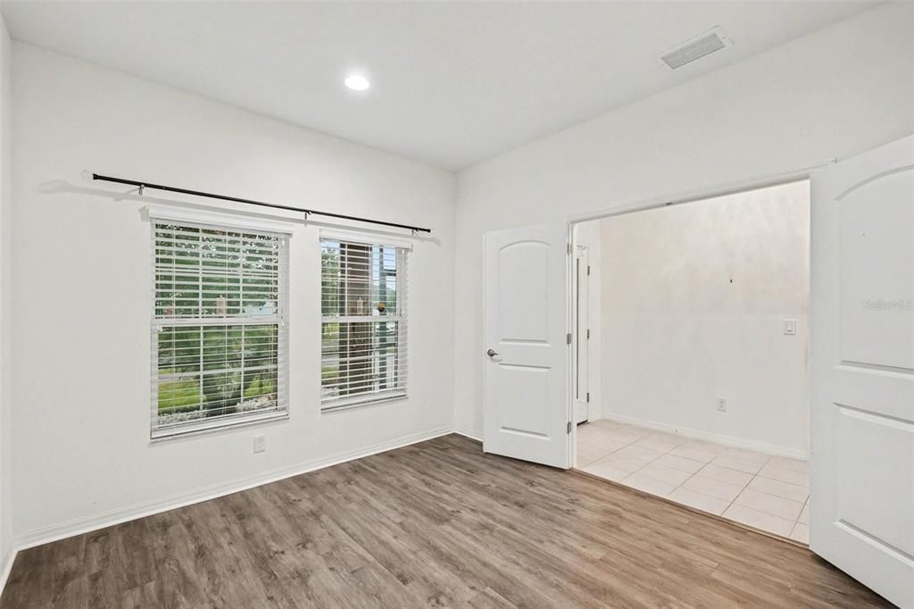 For Sale: $410,000 (4 beds, 3 baths, 2606 Square Feet)