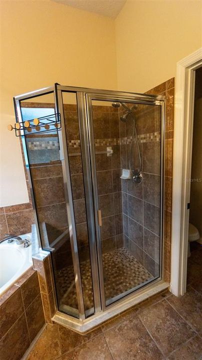 En Venta: $350,000 (6 camas, 4 baños, 3260 Pies cuadrados)