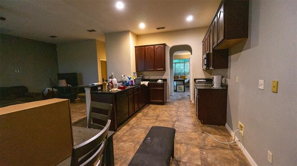 En Venta: $350,000 (6 camas, 4 baños, 3260 Pies cuadrados)