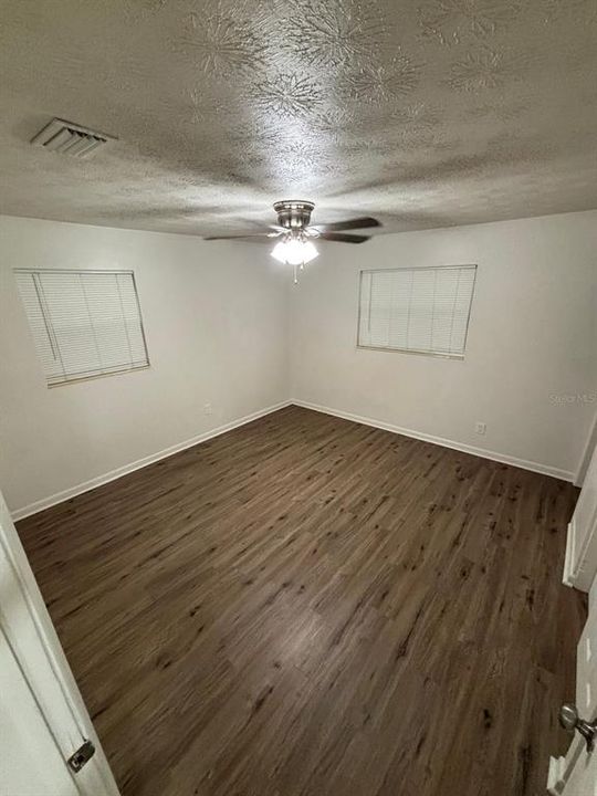 For Rent: $1,550 (3 beds, 2 baths, 1352 Square Feet)