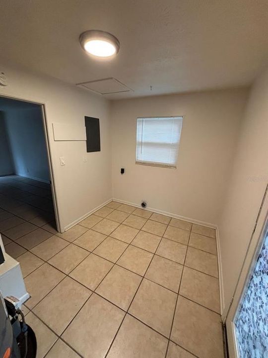 For Rent: $1,550 (3 beds, 2 baths, 1352 Square Feet)