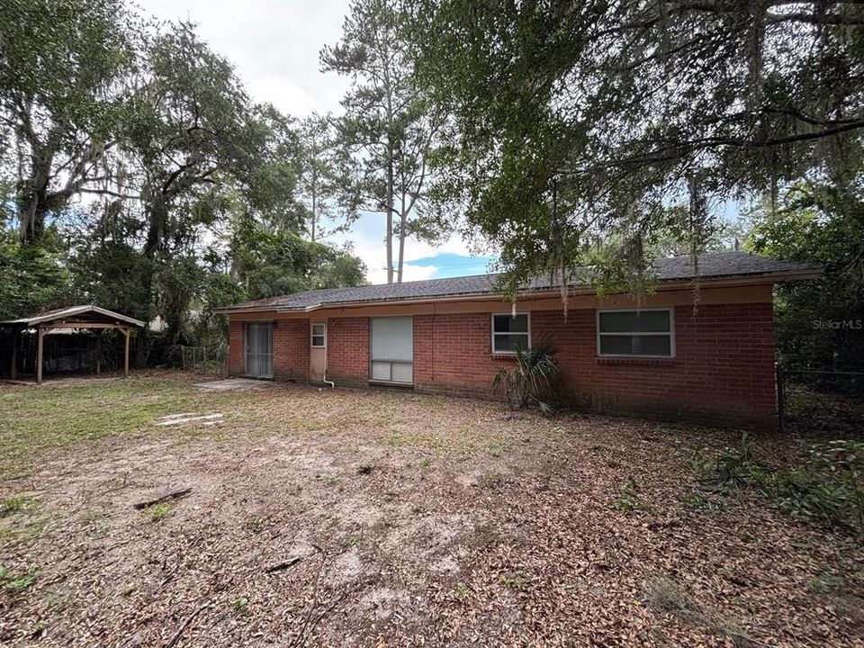 For Rent: $1,550 (3 beds, 2 baths, 1352 Square Feet)