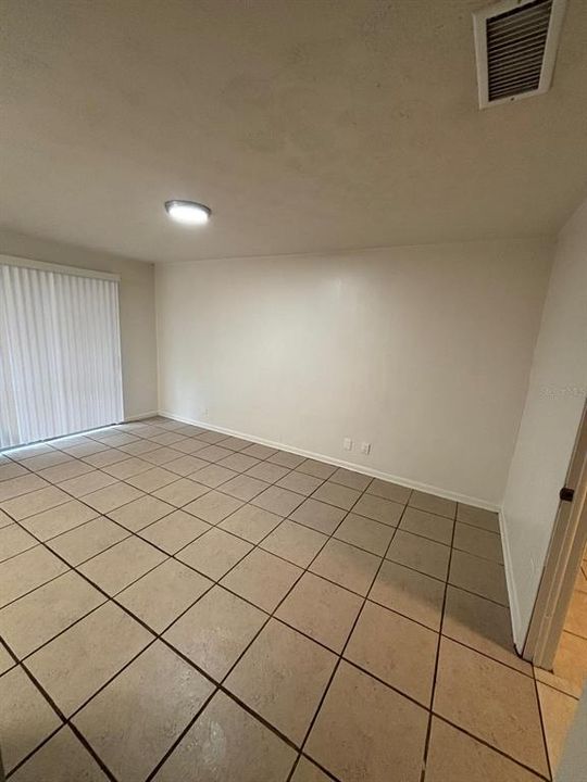 For Rent: $1,550 (3 beds, 2 baths, 1352 Square Feet)