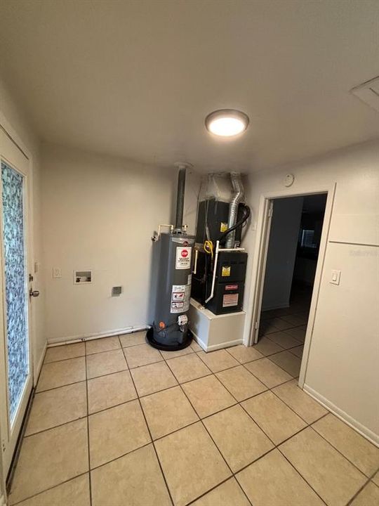 For Rent: $1,550 (3 beds, 2 baths, 1352 Square Feet)