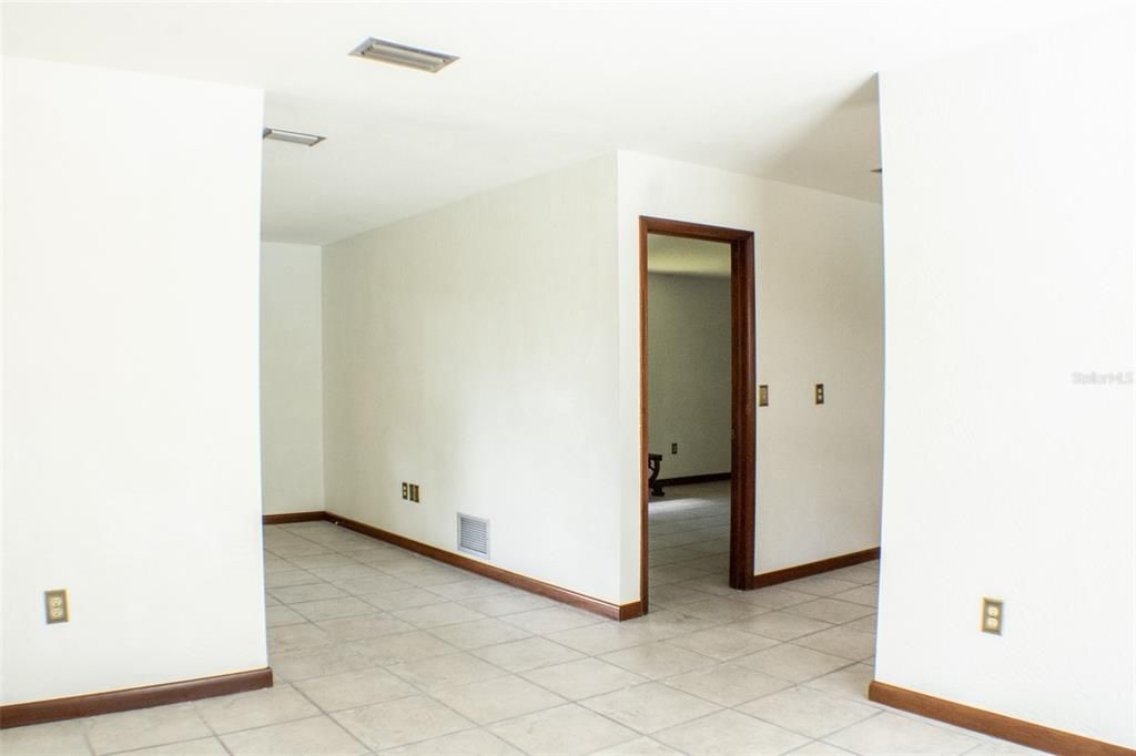 For Sale: $395,000 (3 beds, 2 baths, 1624 Square Feet)