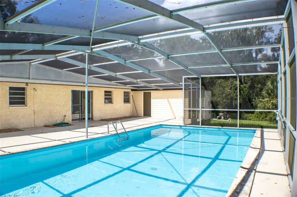 For Sale: $395,000 (3 beds, 2 baths, 1624 Square Feet)