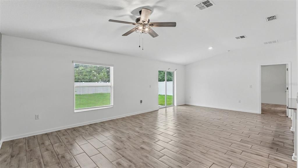 For Sale: $298,000 (3 beds, 2 baths, 1560 Square Feet)