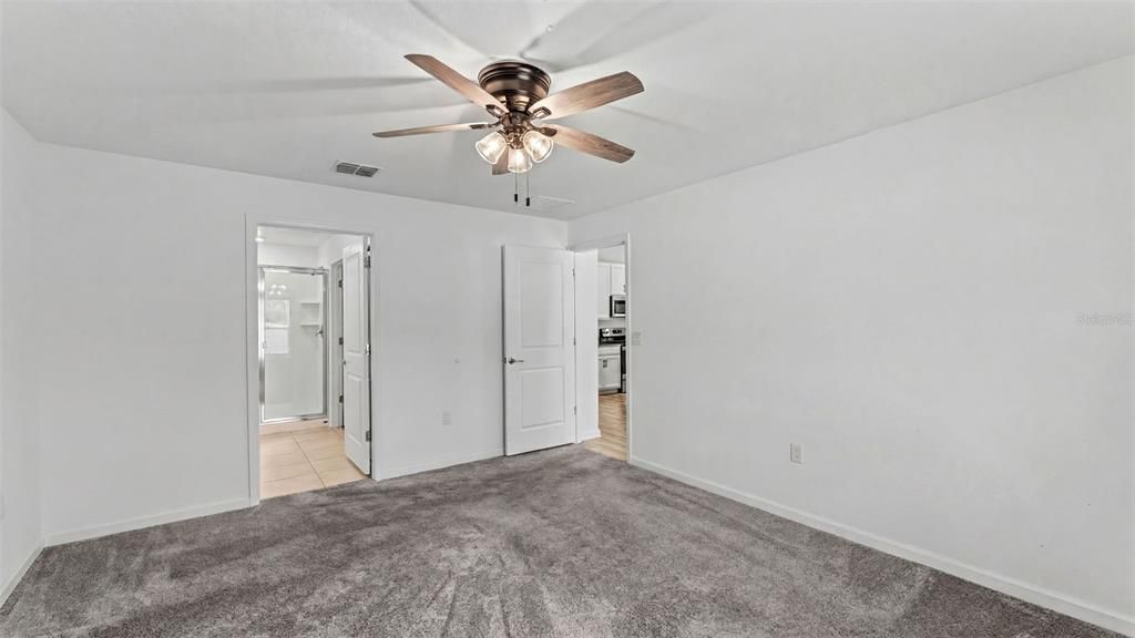 For Sale: $298,000 (3 beds, 2 baths, 1560 Square Feet)