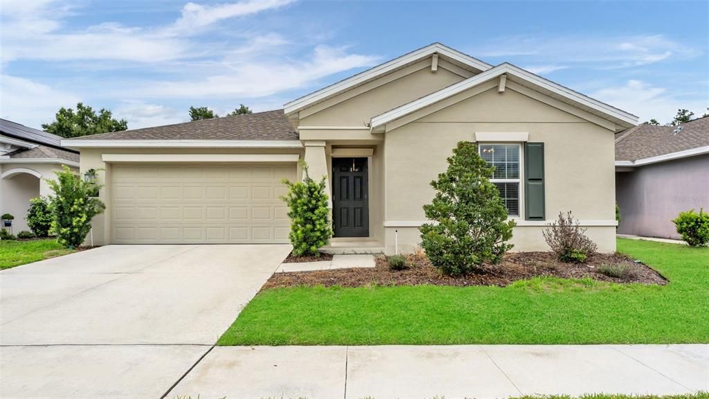 For Sale: $298,000 (3 beds, 2 baths, 1560 Square Feet)