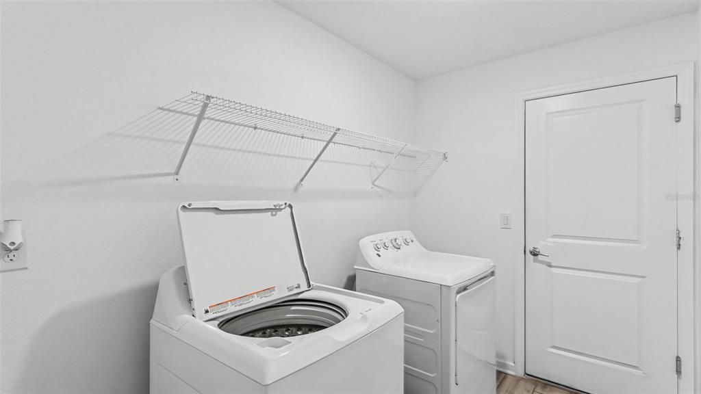 For Sale: $298,000 (3 beds, 2 baths, 1560 Square Feet)