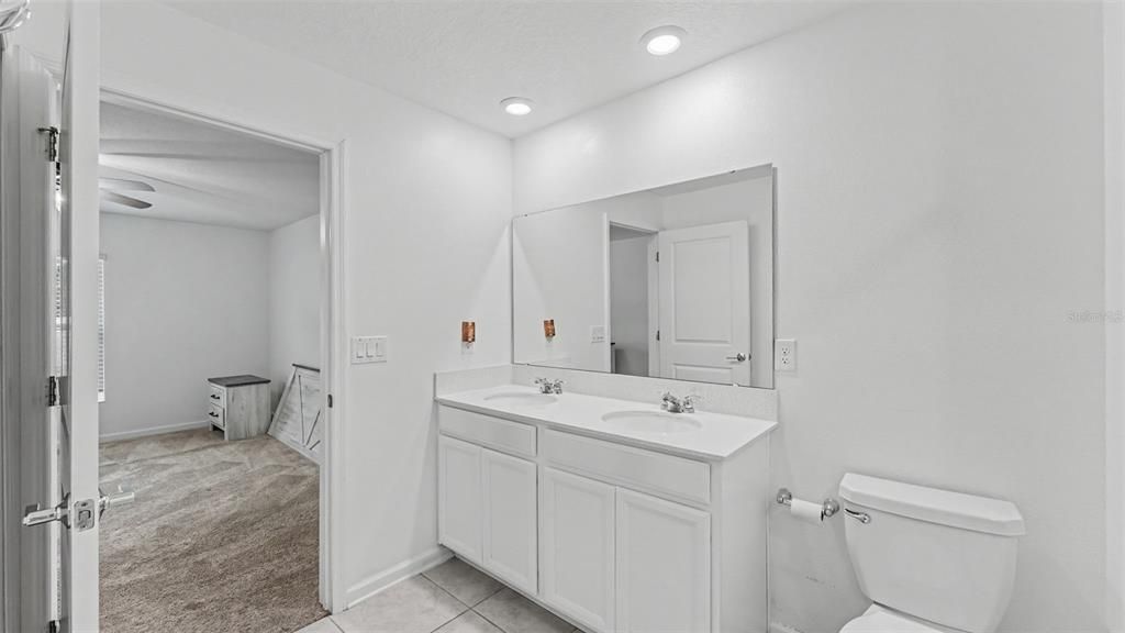 For Sale: $298,000 (3 beds, 2 baths, 1560 Square Feet)