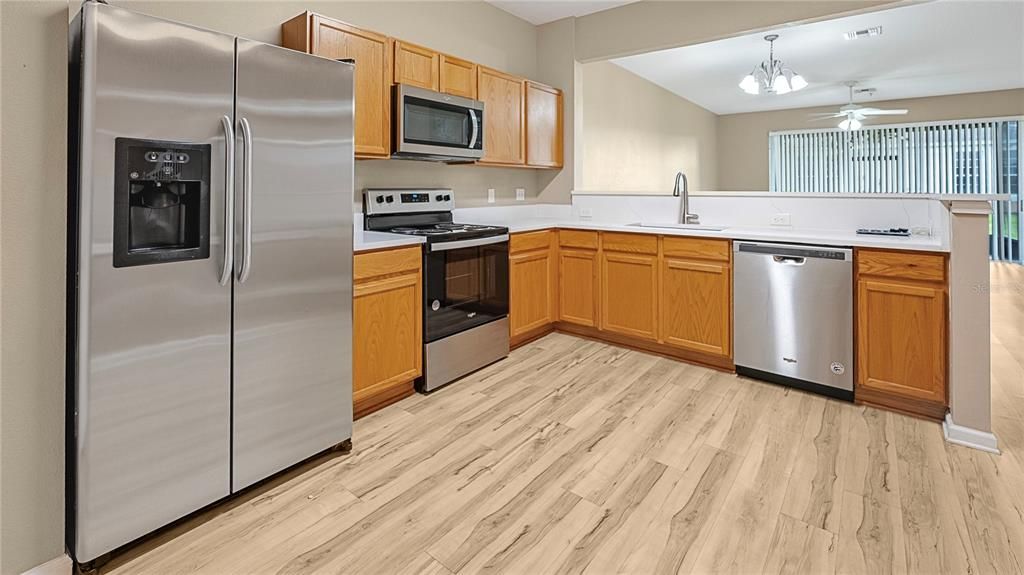 For Sale: $335,000 (3 beds, 2 baths, 1682 Square Feet)