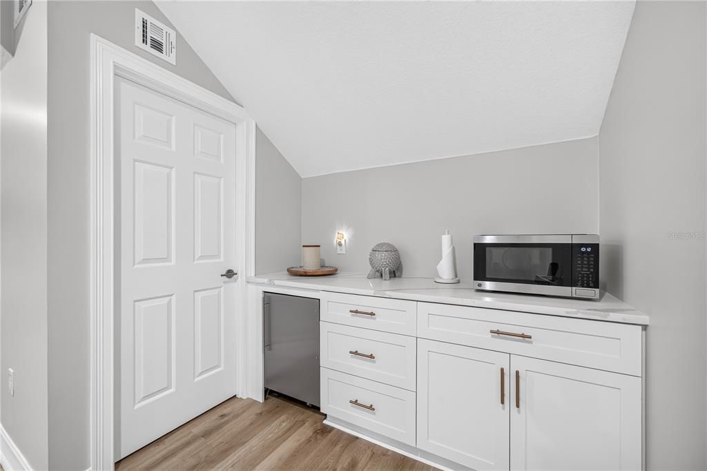 For Sale: $979,000 (4 beds, 3 baths, 2801 Square Feet)