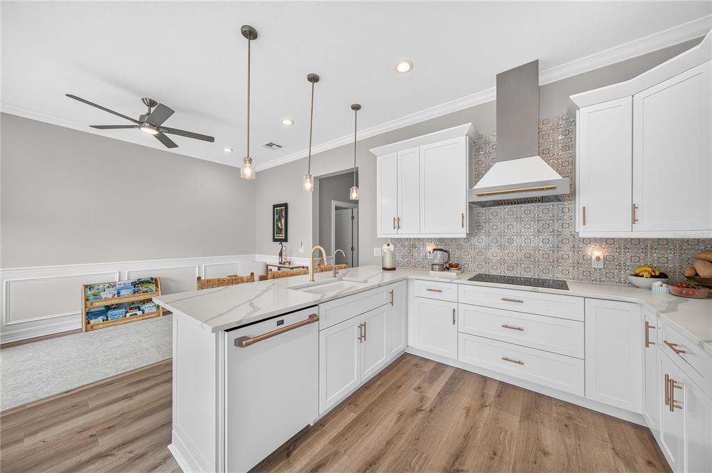 For Sale: $979,000 (4 beds, 3 baths, 2801 Square Feet)