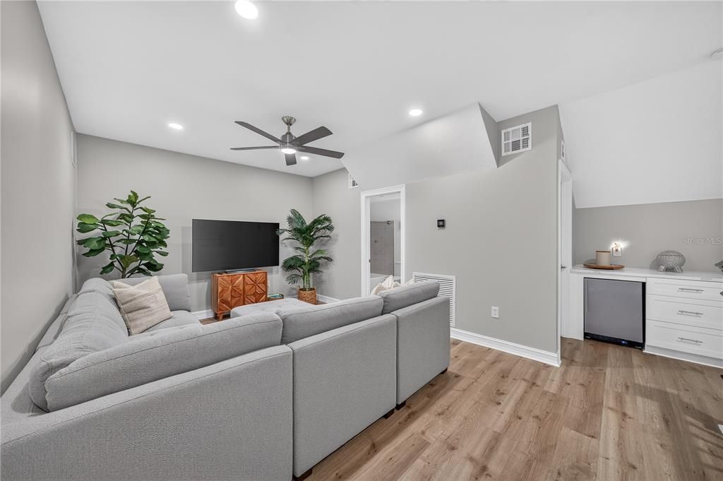 For Sale: $979,000 (4 beds, 3 baths, 2801 Square Feet)