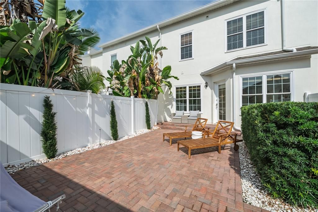 For Sale: $979,000 (4 beds, 3 baths, 2801 Square Feet)