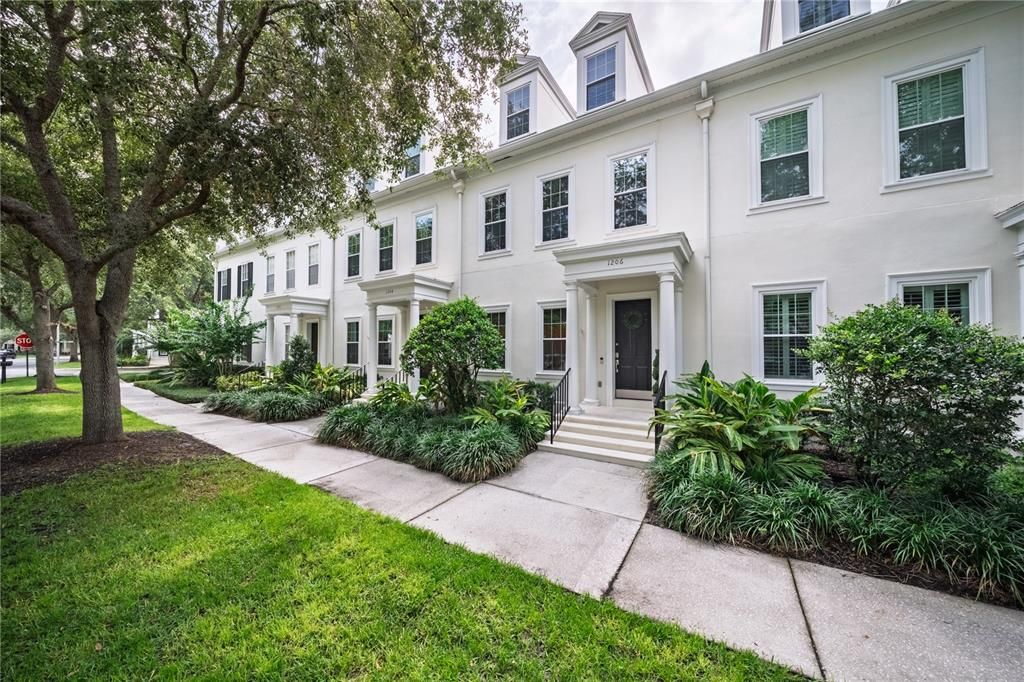 For Sale: $979,000 (4 beds, 3 baths, 2801 Square Feet)