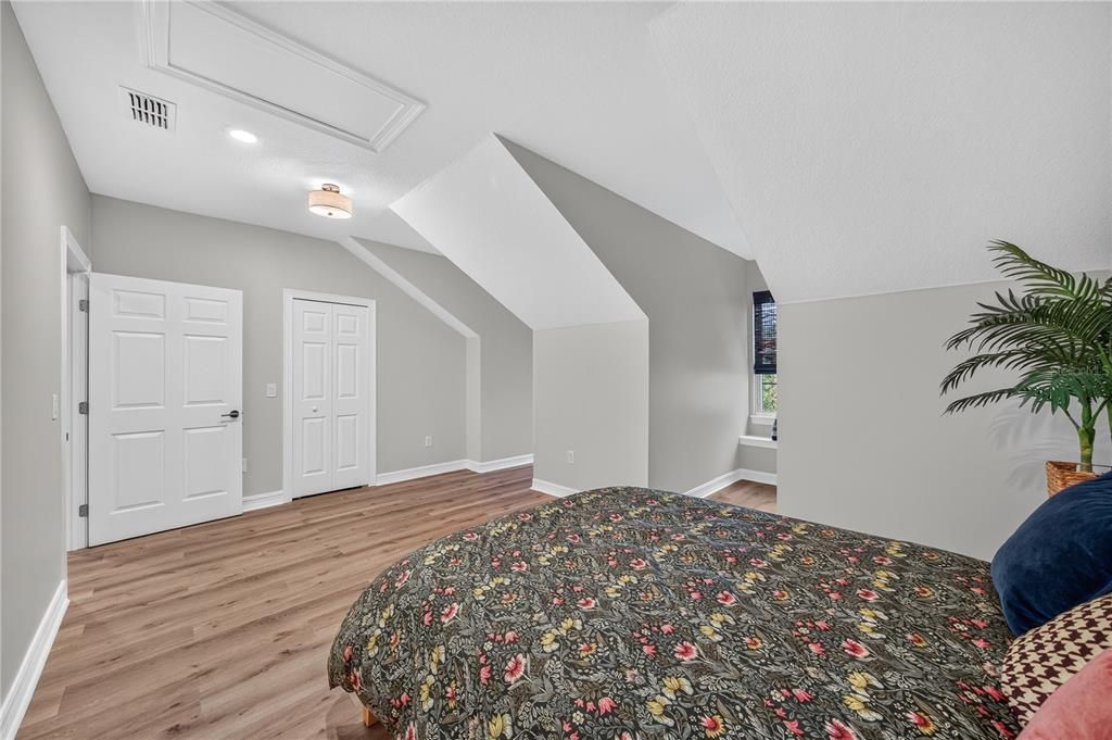 For Sale: $979,000 (4 beds, 3 baths, 2801 Square Feet)