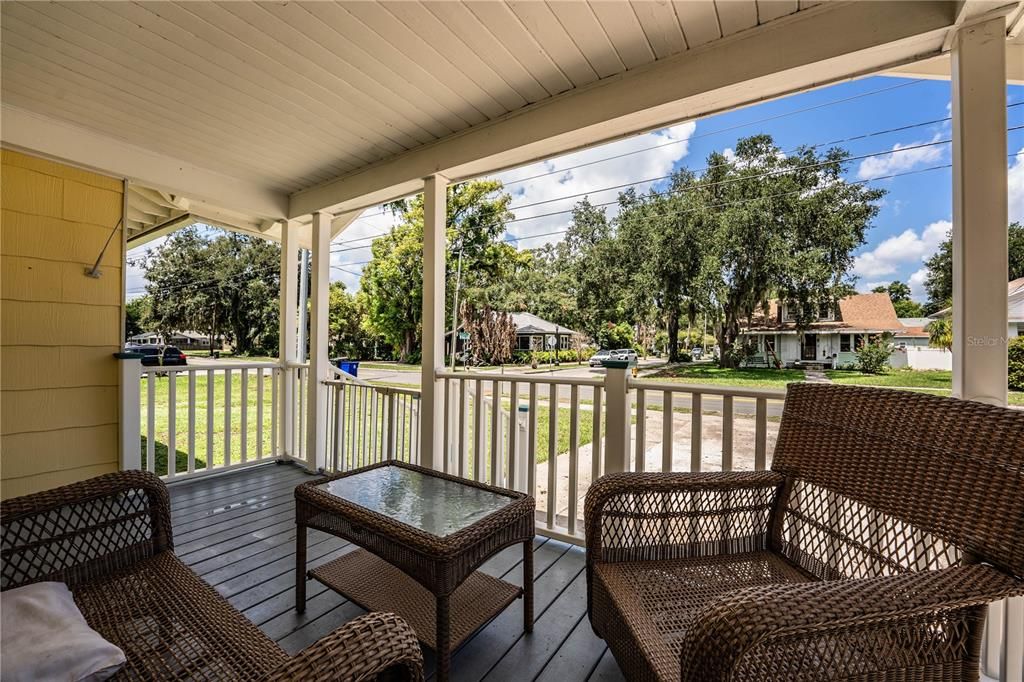 For Sale: $299,900 (3 beds, 1 baths, 1004 Square Feet)