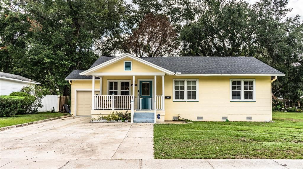 For Sale: $299,900 (3 beds, 1 baths, 1004 Square Feet)