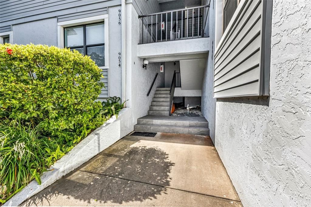 For Sale: $695,000 (2 beds, 2 baths, 1251 Square Feet)