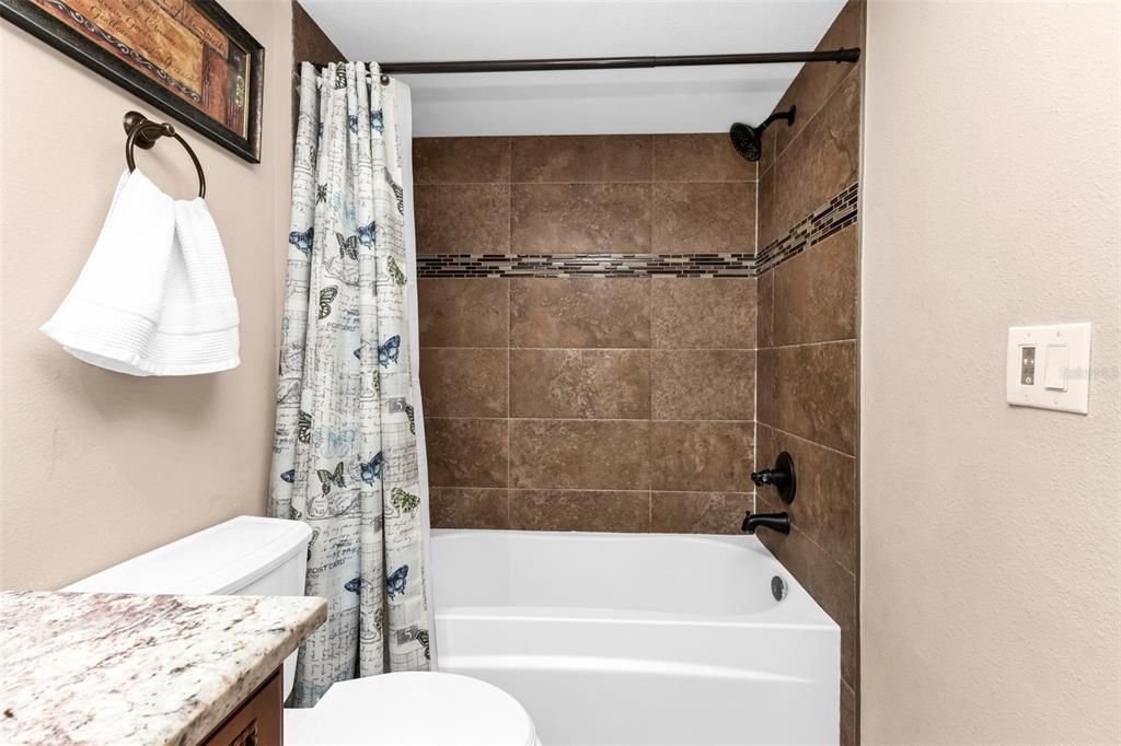 For Sale: $695,000 (2 beds, 2 baths, 1251 Square Feet)