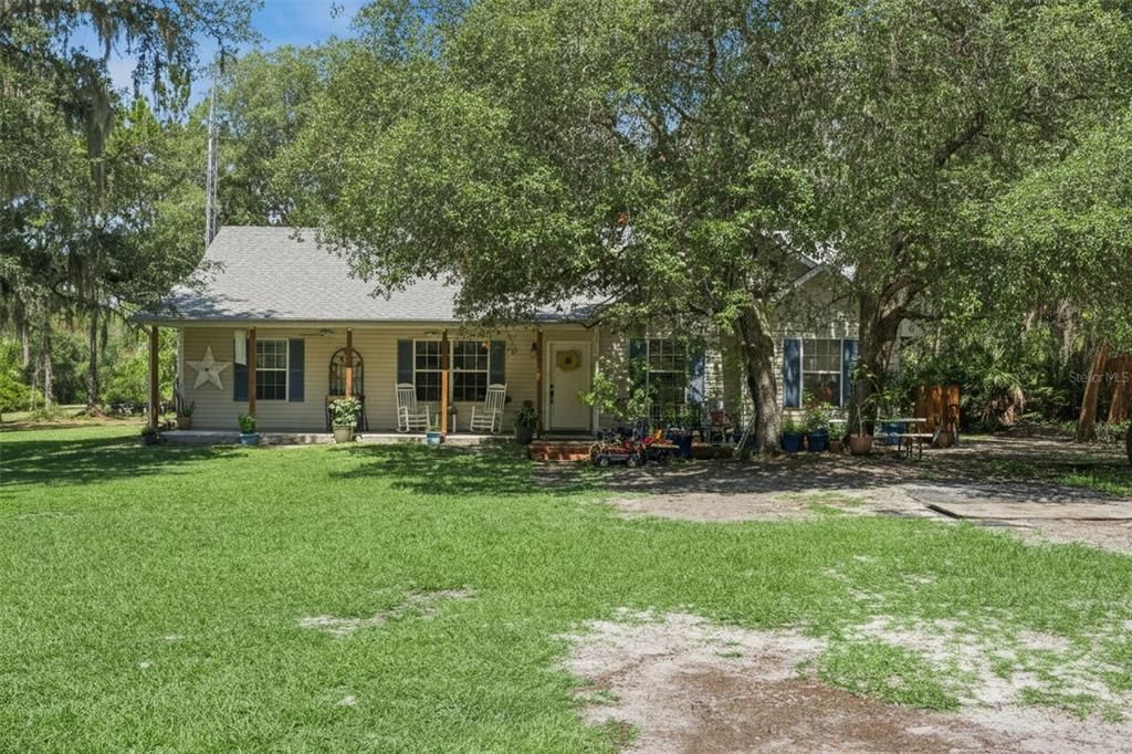 En Venta: $650,000 (4 camas, 2 baños, 1612 Pies cuadrados)
