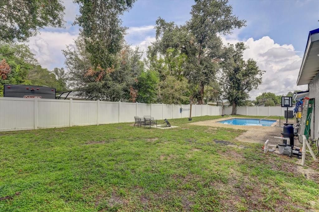 На продажу: $395,000 (4 спален, 2 ванн, 1950 Квадратных фут)