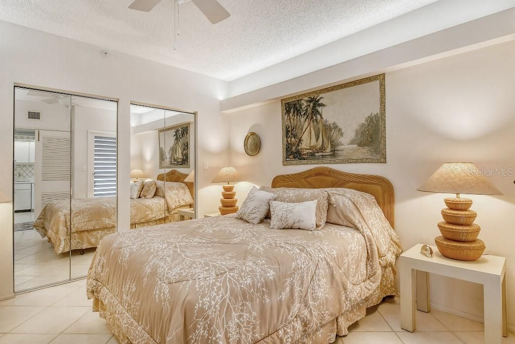 En Venta: $515,000 (2 camas, 2 baños, 933 Pies cuadrados)