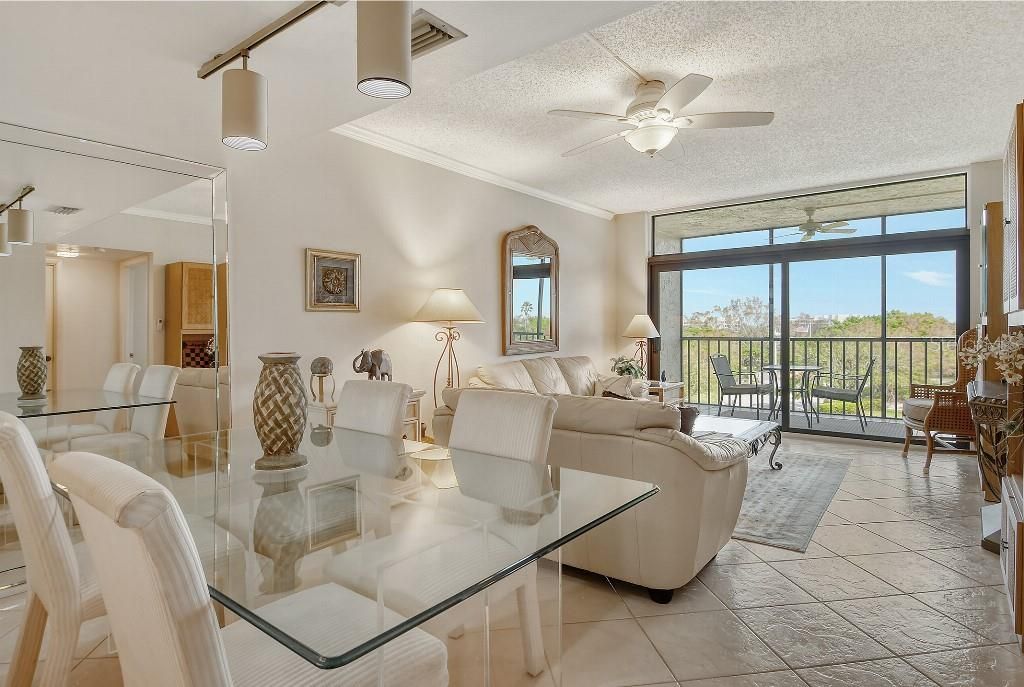 En Venta: $515,000 (2 camas, 2 baños, 933 Pies cuadrados)