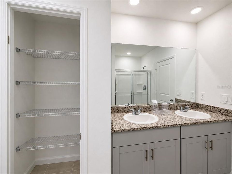 В аренду: $2,350 (3 спален, 2 ванн, 1608 Квадратных фут)
